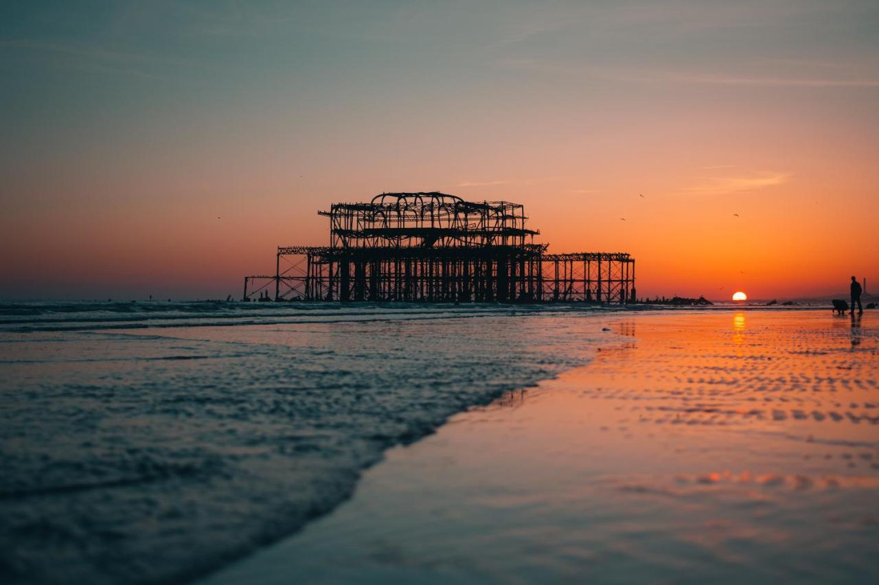 Amherst Brighton Екстериор снимка