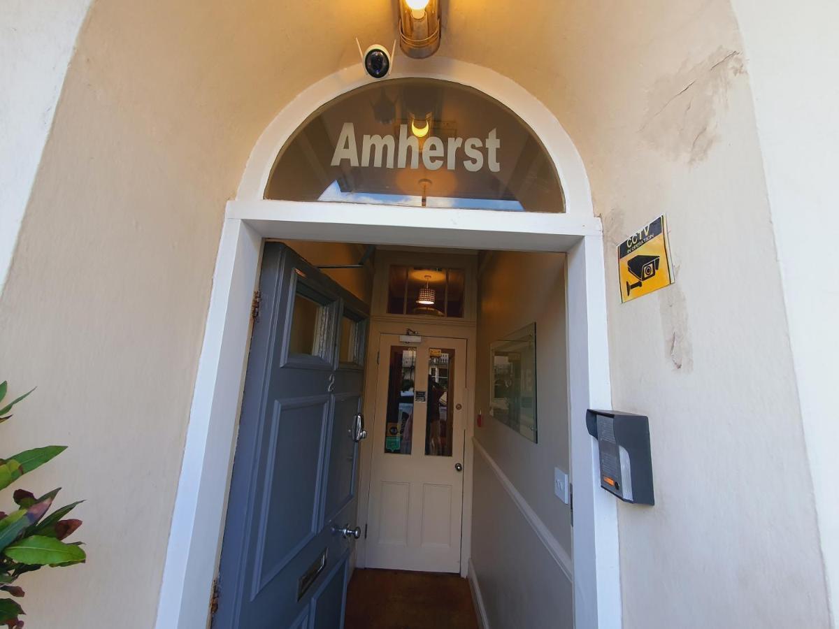 Amherst Brighton Екстериор снимка