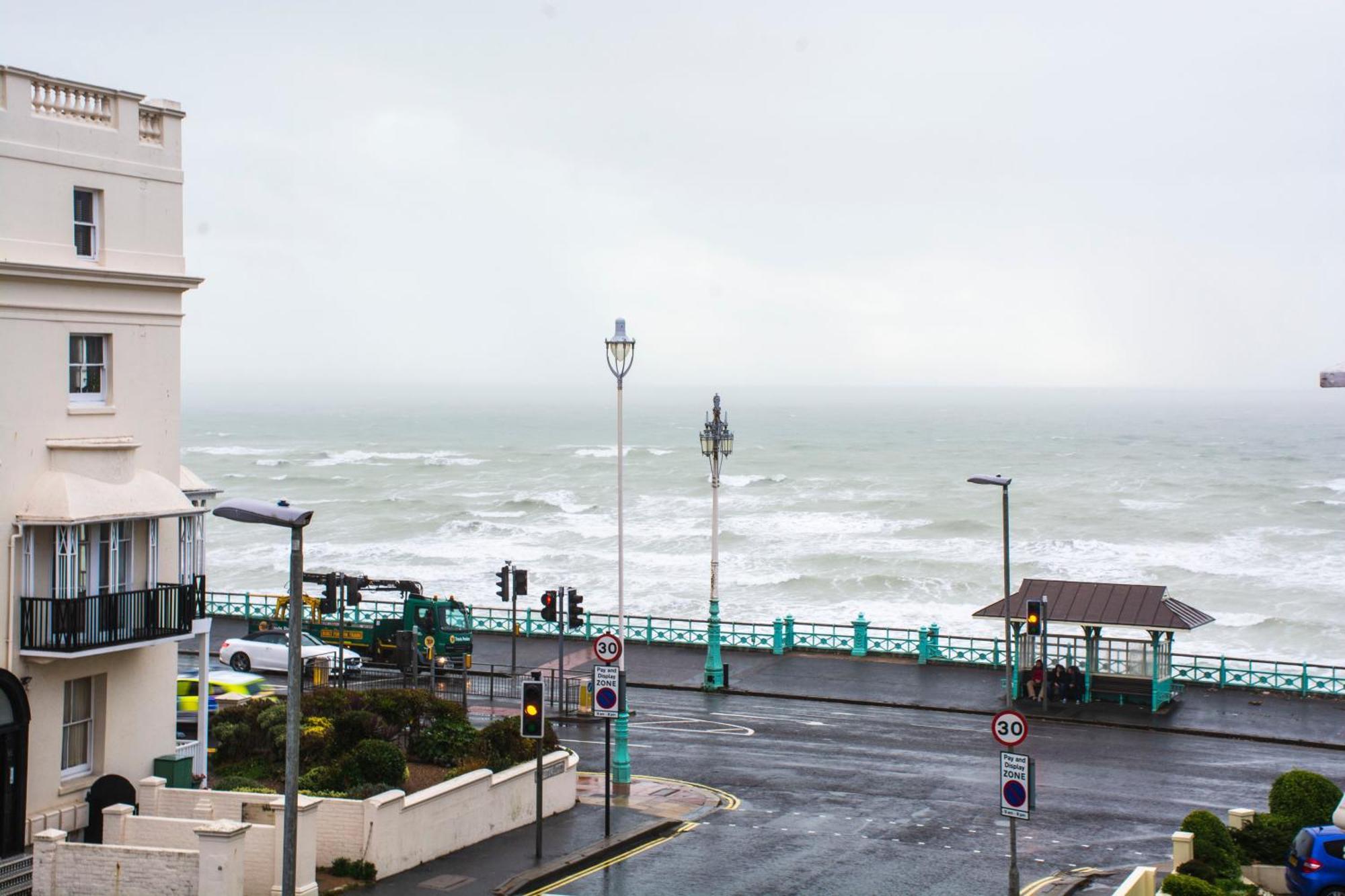Amherst Brighton Екстериор снимка