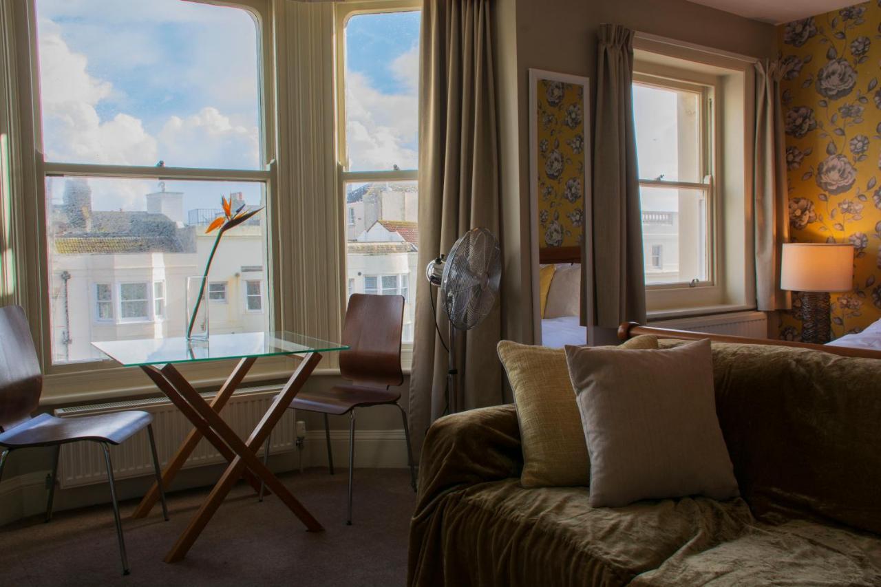 Amherst Brighton Екстериор снимка